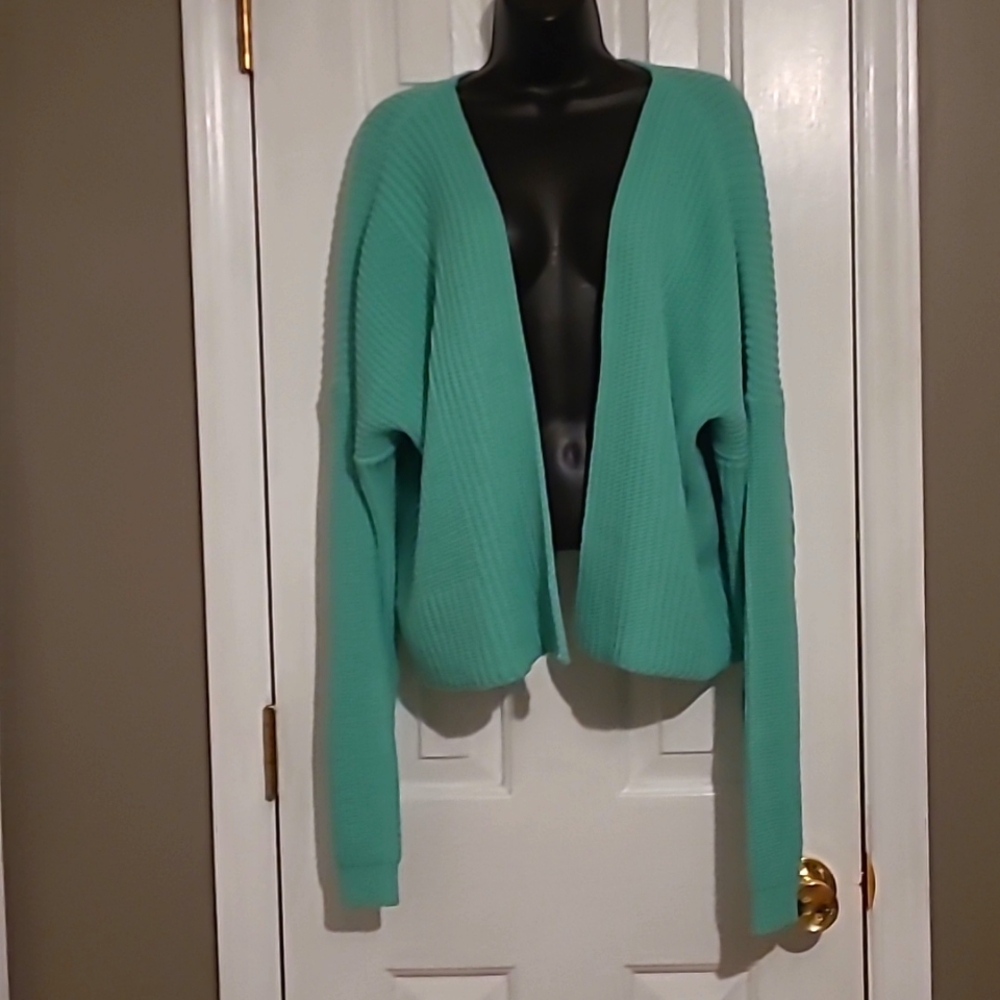 Boohoo Over Size Green Sweater